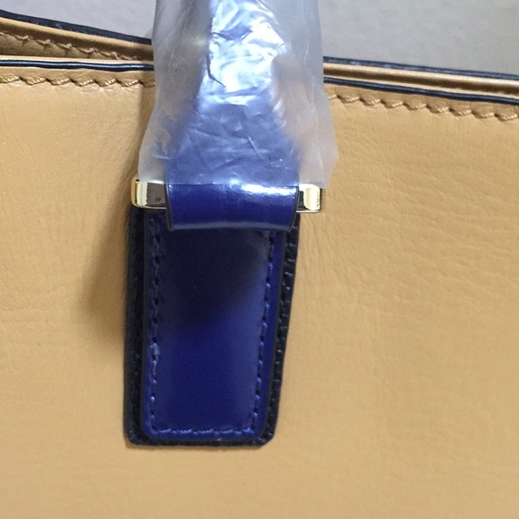 Tote - Picture 3 of 3